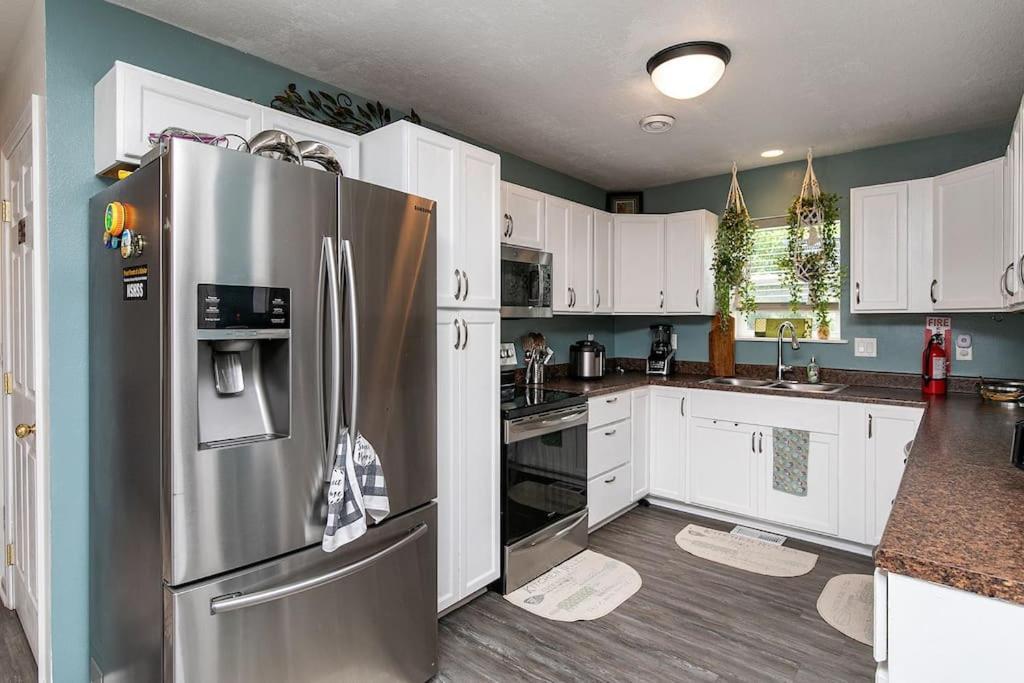 Family Friendly Home Close To Airport And Downtown Des Moines Eksteriør billede